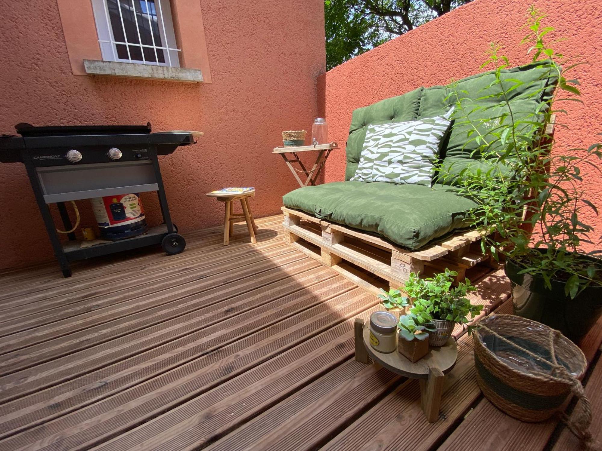 Maison Pour 12P, Piscine A Debordement Chauffee D'Avril A Octobre Inclus Ruoms Zewnętrze zdjęcie